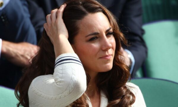 Kate Middleton e le orge sfrenate, la Regina impone il silenzio stampa